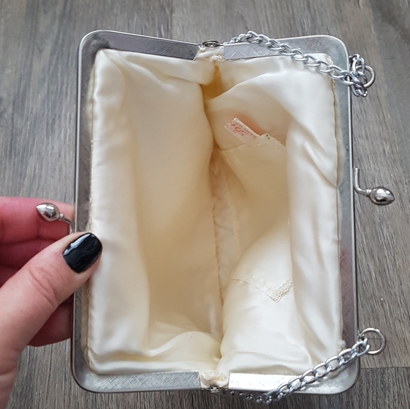 Beautiful Beaded Bag - Picture 3 of 3